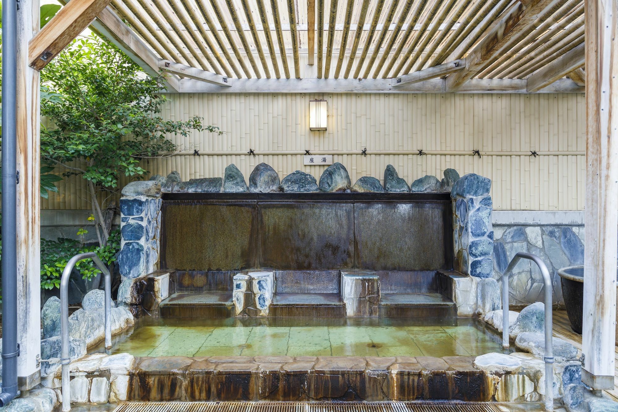 Route Inn Grantia Hanyu Spa Resort Buitenkant foto